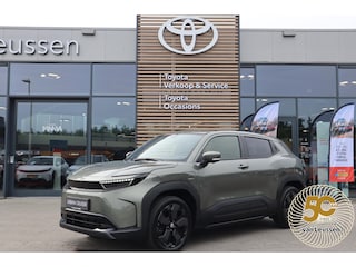 Toyota Urban Cruiser EXECUTIVE 61kWh NIEUW&DIRECT LEVERBAAR! PANODAK JBL-AUDIO 360°CAMERA 19"LM-VELGEN LED-PRISMA STOEL/STUURVERWARMING
