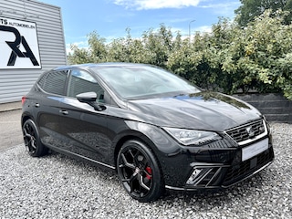 Seat Ibiza 1.5 TSI EVO FR 150PK Led|Nav|Camera|Carplay Zwart