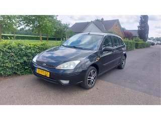 Ford Focus 1.6-16V Futura CLIMA/LEER BJ 2004