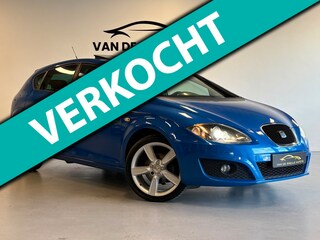 Seat Leon 1.8 TFSI Businessline High AUTOMAAT/PANO/PDC/BIXENON
