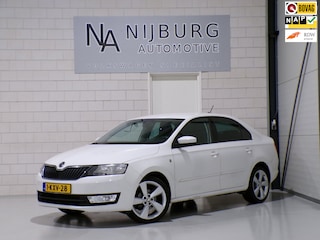 Skoda Rapid 1.2 TSI Elegance Businessline "Origineel NL!" Trekhaak Apple-carplay Android-auto Parkeersensoren RS-Stoelen Garantie
