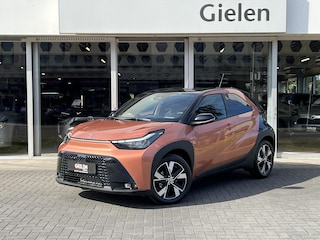 Toyota Aygo 1.5 Hybrid Pulse Easy pack | Cinnamon, Bi-Tone, Stoelverwarming, Climate control, Keyless, Parkeersensoren, LED, 17 inch