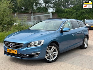Volvo V60 2.4 D6 AWD Plug-In Hybrid Summum Aut Airco ACC Pano