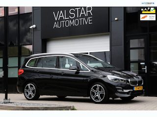 BMW 2-serie Tourer 220i High Executive | LED | TREKHAAK | STOELVERWARMING | FACELIFT!