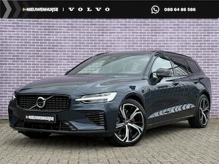 Volvo V60 2.0 T6 Plug-in hybrid AWD Ultra Dark | Sportstoelen|  SOH 100%| Schuif-/Kantel dak | Full-LED | Adaptieve Cruise Control | Head-Up Display | Stoelverwarming Voor en Achter | 19" | Getint Glas | Harman Kardon Audio | BLIS |