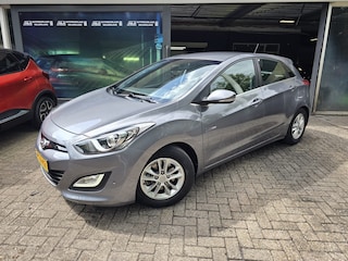 Hyundai i30 1.6 GDI Business Edition | 1E EIGENAAR | 12MND GARANTIE | NAVI | CAMERA | CRUISE | AIRCO |