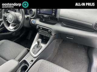 Toyota Yaris 1.5 Hybrid Dynamic | Licht metalen velgen | Carplay | Stoelverwarming | LED koplampen | Keyless entry |