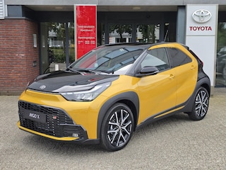 Toyota Aygo Hybrid 115 GR Sport JBL-AUDIO 18''LM-VELGEN KEYLESS PARK-SENSOREN STOELVERW NAVI CLIMA AD-CRUISE