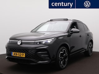Volkswagen Tiguan 1.5 eHybrid R-Line Edition DSG / Panoramadak / Wegklapbare trekhaak / Achteruitrijcamera / Sfeerverlichting