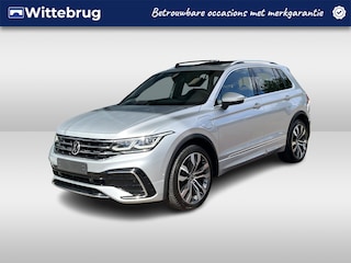 Volkswagen Tiguan 1.4 TSI DSG eHybrid 245pk R-Line Business / Panorama dak / IQ-Led / Zwenkbare trekhaak / 20'' LMV