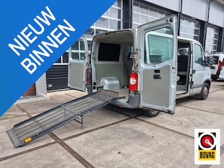 Renault Master T28 2.5 dCi Automaat ROLSTOELBUS