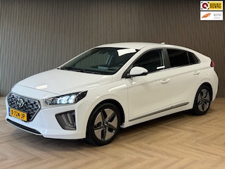 Hyundai Ioniq 1.6 GDi Premium - Plus Sky AIRCO NAVIGATIE CAMERA APPLE CARPLAY USB BLUETOOTH PDC STOEL/STUURVERWARMING KEYLESS-GO