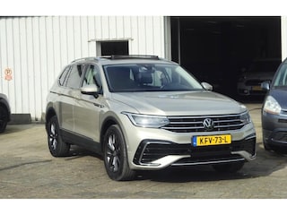 Volkswagen Tiguan 1.5 TSI Life Business Pano/Leder/Led/Cam/