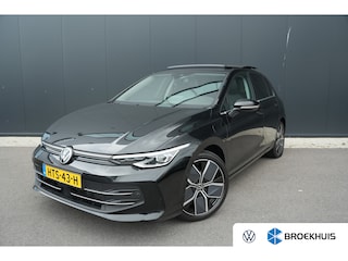 Volkswagen Golf 1.5 eHybrid Style Edition | Panoramadak | Camera | Elektrische stoel | Dodehoek Detectie |