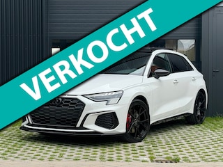 Audi A3 Sportback 45 TFSI e S edition Competition | PANO | B&O | ACC | RS SEATS | SFEER | ROOD STIKSEL