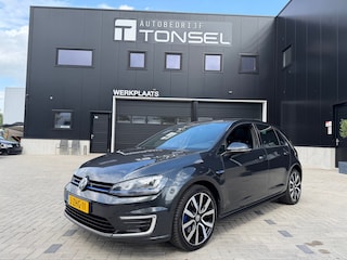 Volkswagen Golf 1.4 TSI GTE DSG / Panorama / Leer / Camera / Stoelverwarming / 18" Inch LMV