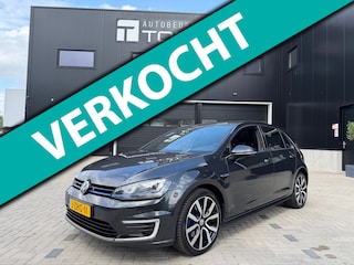 Volkswagen Golf 1.4 TSI GTE DSG / Panorama / Leer / Camera / Stoelverwarming / 18" Inch LMV