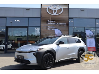 Toyota bZ4X Touring EXECUTIVE AWD 75KWH PANODAK JBL-AUDIO 1500KG TREKGEW STOELVERW/KOELING STUURVERW BLIND SPOT WARMTEPOMP EL-ACHTERKLEP
