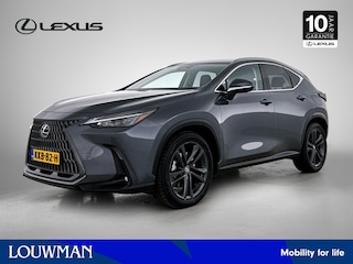 Lexus NX 450h+ AWD Luxury Line | BTW voertuig | Blind Spot monitor | Stoel+stuurwielverwarming | Cruise control Adaptive | Parkeersensoren Voor+achter | Elektrische achterklep | Draadloze telefoonlader | Apple CarPlay/Andr