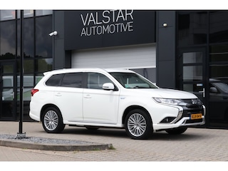 Mitsubishi Outlander 2.4 PHEV Intense+ Plug in Hybride | Stoel verwarming | Camera