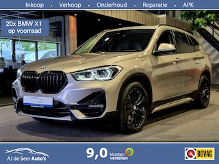 BMW X1 xDrive25e High Executive Sportline | Bruin leder | Camera | HUD | Trekhaak | 4x4