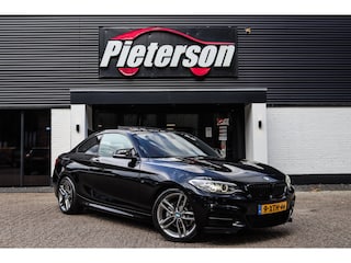 BMW 2-serie Coupé 220i 255PK NAP M-Pakket PANO H&K XENON