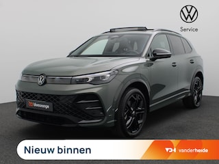 Volkswagen Tiguan 1.5 eHybrid R-Line Edition 272PK DSG Pano-Schuifdak, Black Style, Trekhaak, 20" LM Velgen, Head-Up Display, Matrix LED-Verlichting, 360gr. Camera, Navi, Elektr. Achterklep