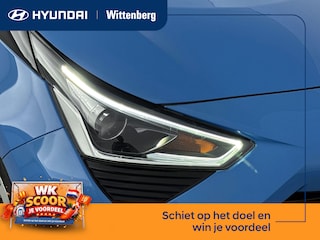 Toyota Aygo 1.0 VVT-i X-PLAY LIMITED | CAMERA | NAVI via APPLE CAR PLAY & ANDROID AUTO | AIRCO | ELEKTRISCHE RAMEN | CENTRALE DEURVERGRENDELING OP AFSTANDBED. | BLUETOOTH |