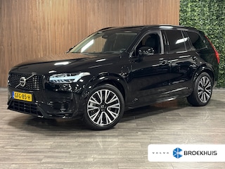 Volvo XC90 T8 AWD Recharge Ultra Dark | Vol! | Bowers & Wilkins | Luchtvering | Stoelventilatie | Trekhaak | 360 Camera | Head-Up Display | Stoelmassage | 455pk | Adaptieve Cruise Control | Stoelverwarming voor+achter | Stuurwielverwarming | Schuifdak | 20 Inch | Full LED Meesturende koplampen | Pilot Assist | BLIS Dode Hoek Detectie | Alcantara hemelbekleding | Lederen handgrepen en zonnekleppen | Elektrische voorstoelen geheugen | Nappa Lederen bekleding | Zitting verlenging voorstoelen | Lederen Dashboard | Google Infotainment | Keyless Drive | Parkeersensoren voor+achter | Privacy Glass | Elektrisch bedienbare achterklep | Geïntegreerde zongordijnen achterportieren | Geïntegreerd kinderzitje achterin | Verlichte instaplijsten | 7-Persoons | 4-Zone Climate Control | DAB Radio | Apple Carplay/Android Auto | Alarm Klasse III | Draadloos telefoon opladen | Volvo On Call met mobiele App functie | Onyx Black Metallic |