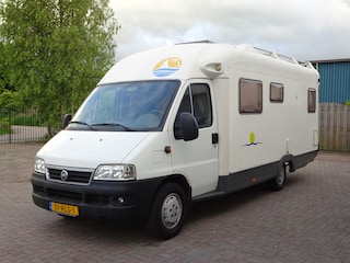 Fiat Ducato vier persoons camper Airco, elektrische ramen, stuurbekrachtiging, radio cd, koelkast, vriezer, oven, 4 persoons, enz.