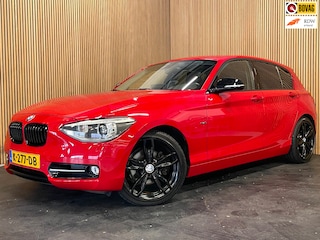 BMW 118i Business+|BLACK-RED EDITION|M-SPORT|AUTOMAAT|APPLE CARPLAY/ANDROID AUTO|NAVI|CLIMA+CRUISE CONTROL|PDC V+A|18'LMV|