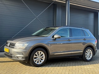 Volkswagen Tiguan 1.4 TSI ACT Comfortline, Carplay, Adaptive cruise, Trekhaak, Volledig onderhouden