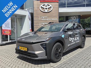 Toyota bZ4X Touring Executive AWD 75 kWh PANODAK JBL-AUDIO 1500KG TREKGEW STOELVERW/KOELING STUURVERW BLIND SPOT WARMTEPOMP EL-ACHTERKLEP