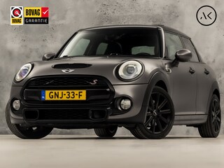 Mini Mini 5-deurs 2.0 Chili 192Pk Automaat (PANORAMADAK, GROOT NAVI, HEAD-UP DISPLAY, LEDER, STOELVERWARMING, SPORTSTOELEN, GETINT GLAS, PARKEERSENSOREN, NIEUWSTAAT)