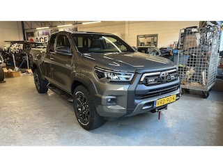 Toyota Hilux 2.8 D-4D XC Invinc.