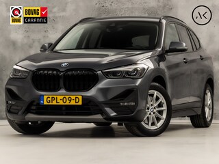 BMW X1 xDrive25e High Executive 221Pk Automaat (GROOT NAVI, CLIMATE, STOELVERWARMING, GETINT GLAS, SPORTSTOELEN, CAMERA, ELEK ACHTERKLEP, NIEUWE APK, NIEUWSTAAT)
