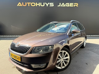 Skoda Octavia Combi 1.2 TSI Greentech Ambition Businessline Automaat Leder Sensoren Stoelverwarming