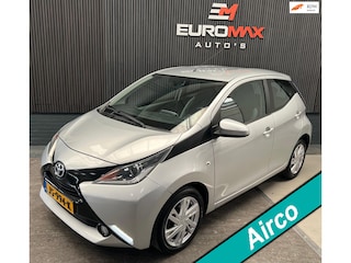 Toyota Aygo 1.0 VVT-i x-clusiv 2e Eigenaar - Achtercamera - Airco