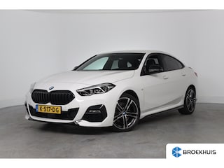 BMW 218i Executive Edition Automaat | M Pakket | Camera | Leder | Navigatie | Parkeersensoren voor & achter | BMW LED |