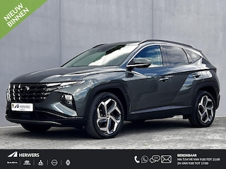 Hyundai Tucson 1.6 T-GDI HEV AWD Premium Edition / Uniek 4WD / Dealer onderhouden / 1.650 kg trekgewicht / Leder / Elektrische klep / Stoelventilatie / Stuur-, stoel- & achterbankverwarming / 19" LM wielen & All Season banden /