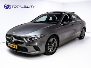 Mercedes-Benz A-klasse 200 Premium Plus | Leer | Panodak | Stoelverw. | Afn. trekhaak | Navigatie | All-season banden | Cruise | Camera | Matrix Led