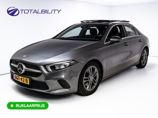 Mercedes-Benz A-klasse 200 Premium Plus | Leer | Panodak | Stoelverw. | Afn. trekhaak | Navigatie | All-season banden | Cruise | Camera | Matrix Led