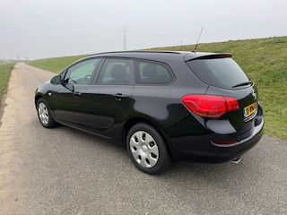 Opel Astra Sports Tourer 1.4 Turbo Edition
