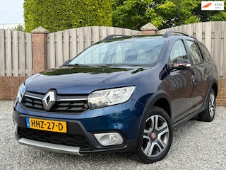 Dacia Logan 0.9 TCe SL Royaal SPECIAALE RNAULT UITVOERING STOEL VERWARMING NAVI P CAMERA AIRCO