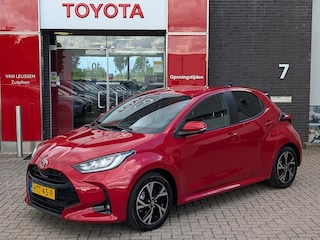 Toyota Yaris 1.5 Hybrid 115 Dynamic STOEL- & STUURVERWARMING PARKEERSENSOREN V+A DODEHOEKDETECTIE