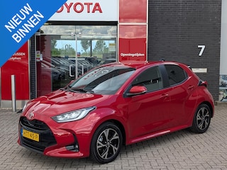 Toyota Yaris 1.5 Hybrid 115 Dynamic STOEL- & STUURVERWARMING PARKEERSENSOREN V+A DODEHOEKDETECTIE