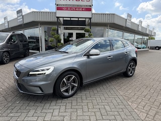 Volvo V40 2.0 D2 R-Design Automaat | Uniek lage km-stand | Navi | Climate | LED