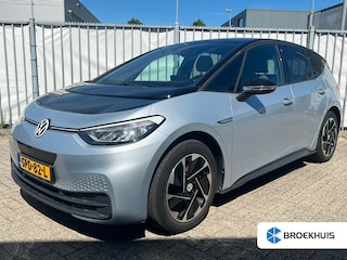 Volkswagen ID.3 Pro Edition 58 kWh | Camera | 18'' velgen | Climate controle | Adaptive cruise controle | Keyless entry | Navigatie | Parkeersensoren | Stoelverwarming | Carplay