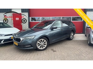 Skoda Octavia Combi 1.0 e-TSI Business Edition AUTOMAAT / STUURVERW / FULL LED / CARPLAY / CLIMA / PDC / BLUETOOTH / ACC / NL-AUTO