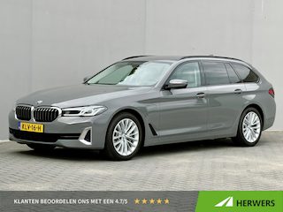 BMW 530e xDrive Luxury Line / Dealer onderhouden / Accu SoH 90 % / EAER 52 km / 2.000 kg Elektrische trekhaak / Elektrische stoelen & klep / Stuur- en stoelverwarming / Apple Carplay Android / 18" LM wielen & All Season banden /